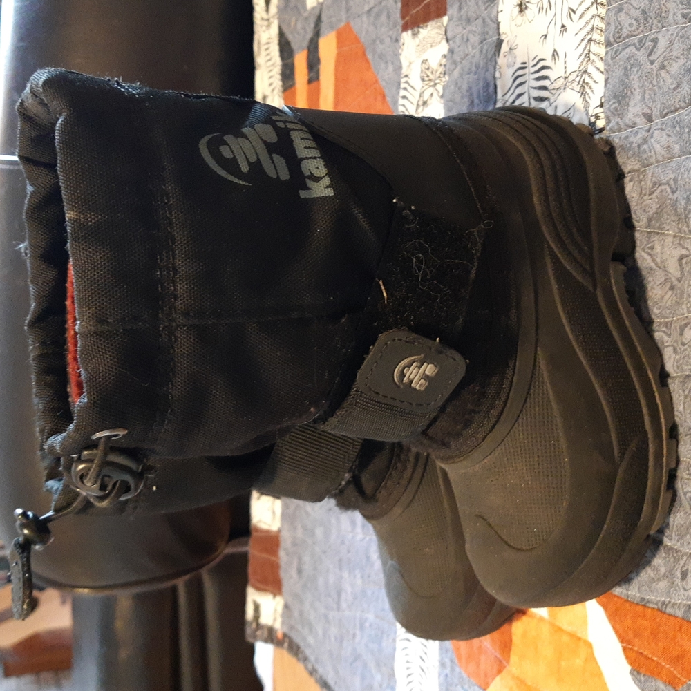 Kamik winter boots, toddler size 8